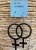 Örhänge i svart plexi med kvinnosymbol (venus) 